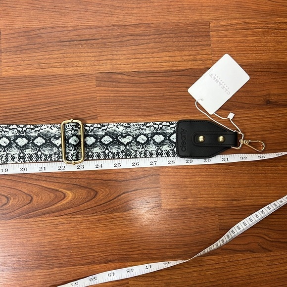 Clearly Handbags Cobra Print Strap NWT - Picture 5 of 6